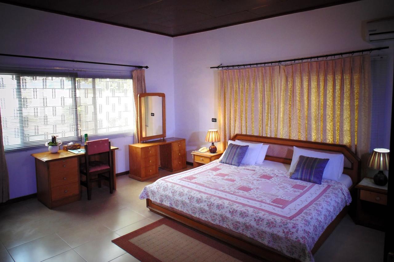 Lavender Lodge Hotel Аккра Екстер'єр фото