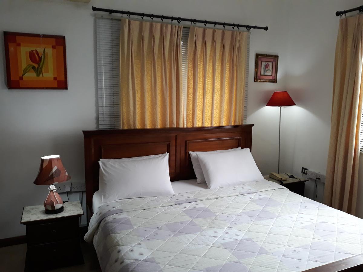 Lavender Lodge Hotel Аккра Екстер'єр фото