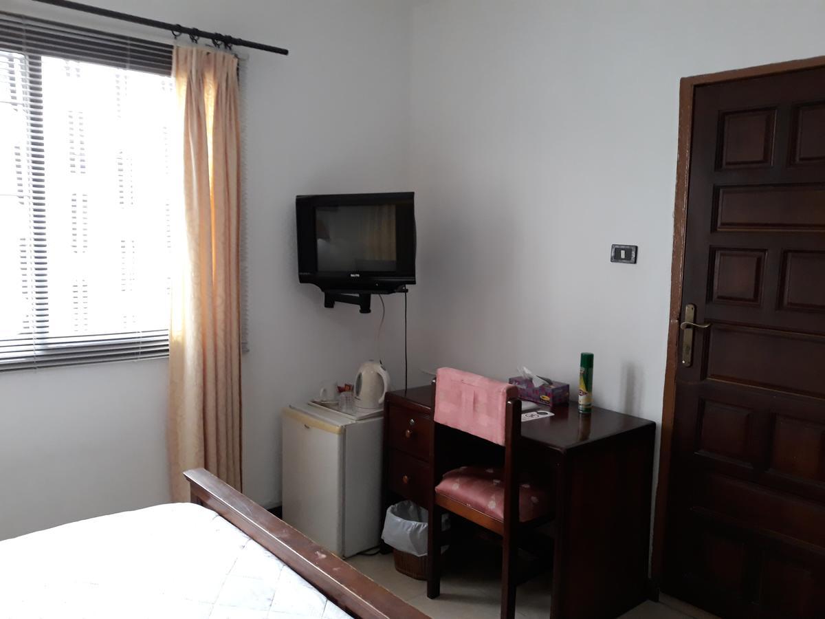Lavender Lodge Hotel Аккра Екстер'єр фото