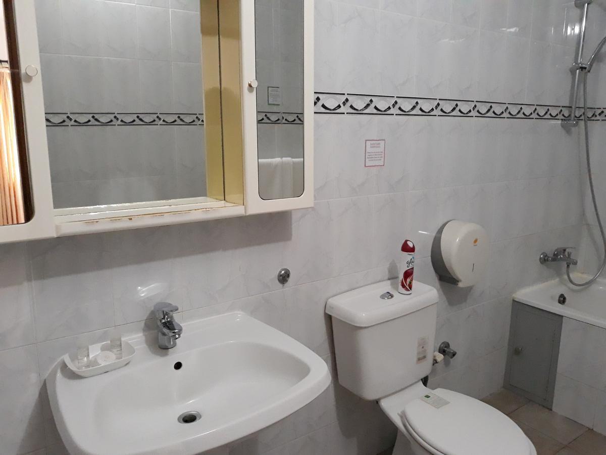 Lavender Lodge Hotel Аккра Екстер'єр фото