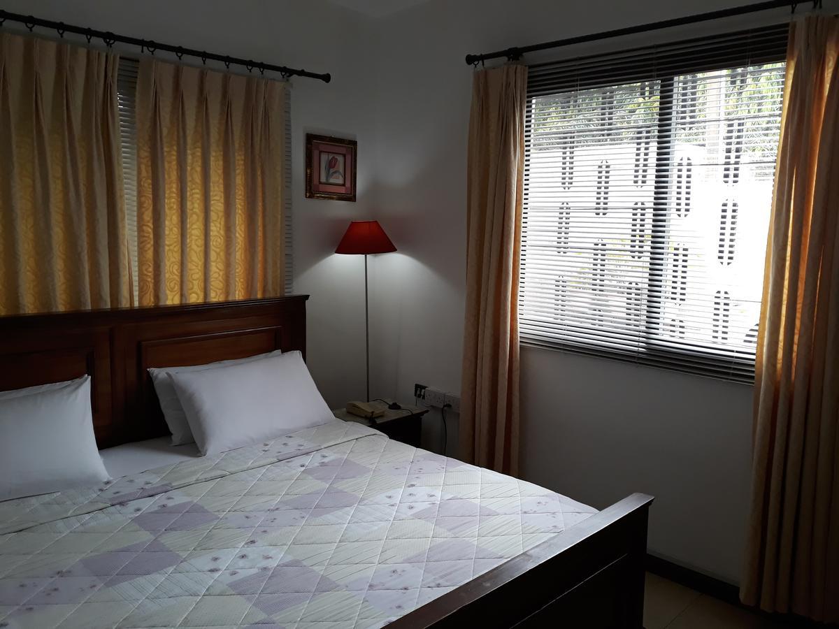 Lavender Lodge Hotel Аккра Екстер'єр фото